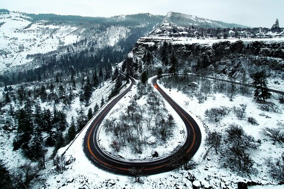 snow-covered-mountain-3608629.jpg